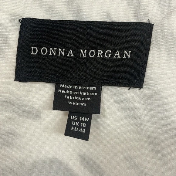 Multicolor Patterned Wrap Dress - Picture 7 of 9